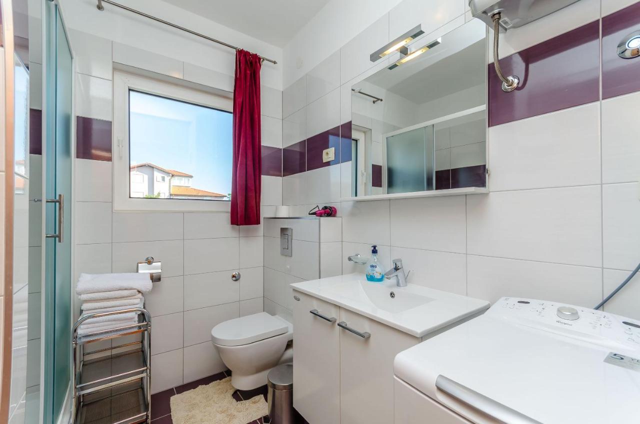 Apartment Benzon Kastela Exterior photo