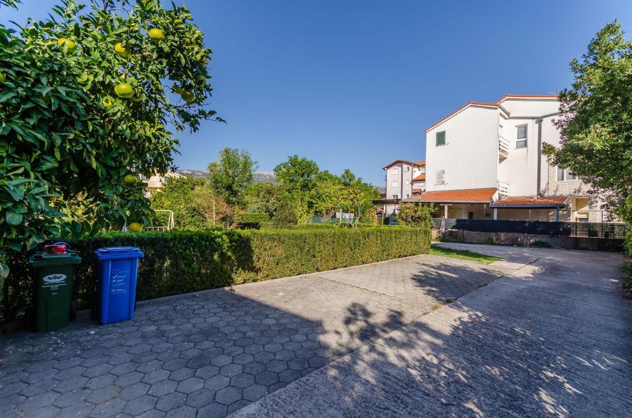 Apartment Benzon Kastela Exterior photo