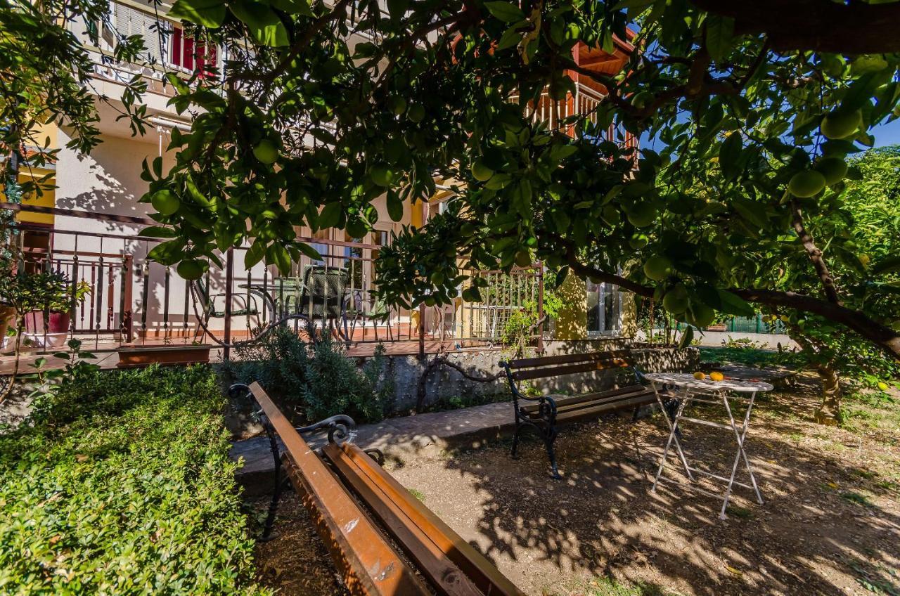 Apartment Benzon Kastela Exterior photo